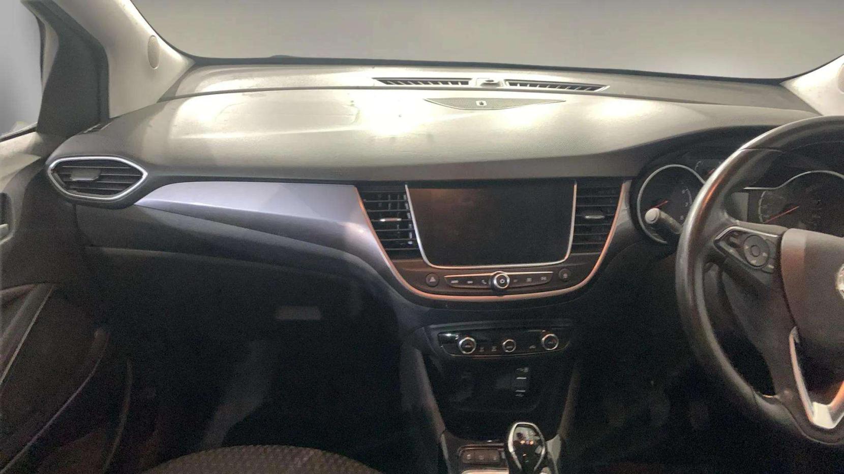 Vauxhall Crossland X 1.2 Tech Line Nav SUV 5dr Petrol Manual Euro 6 (81 ps)