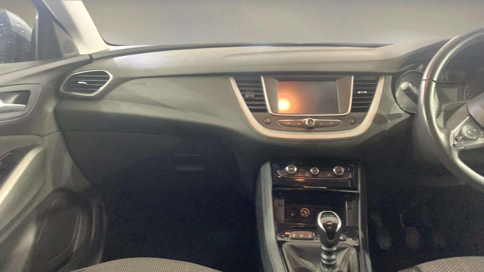 Vauxhall Grandland X 1.2 Turbo GPF SE SUV 5dr Petrol Manual Euro 6 (s/s) (130 ps)