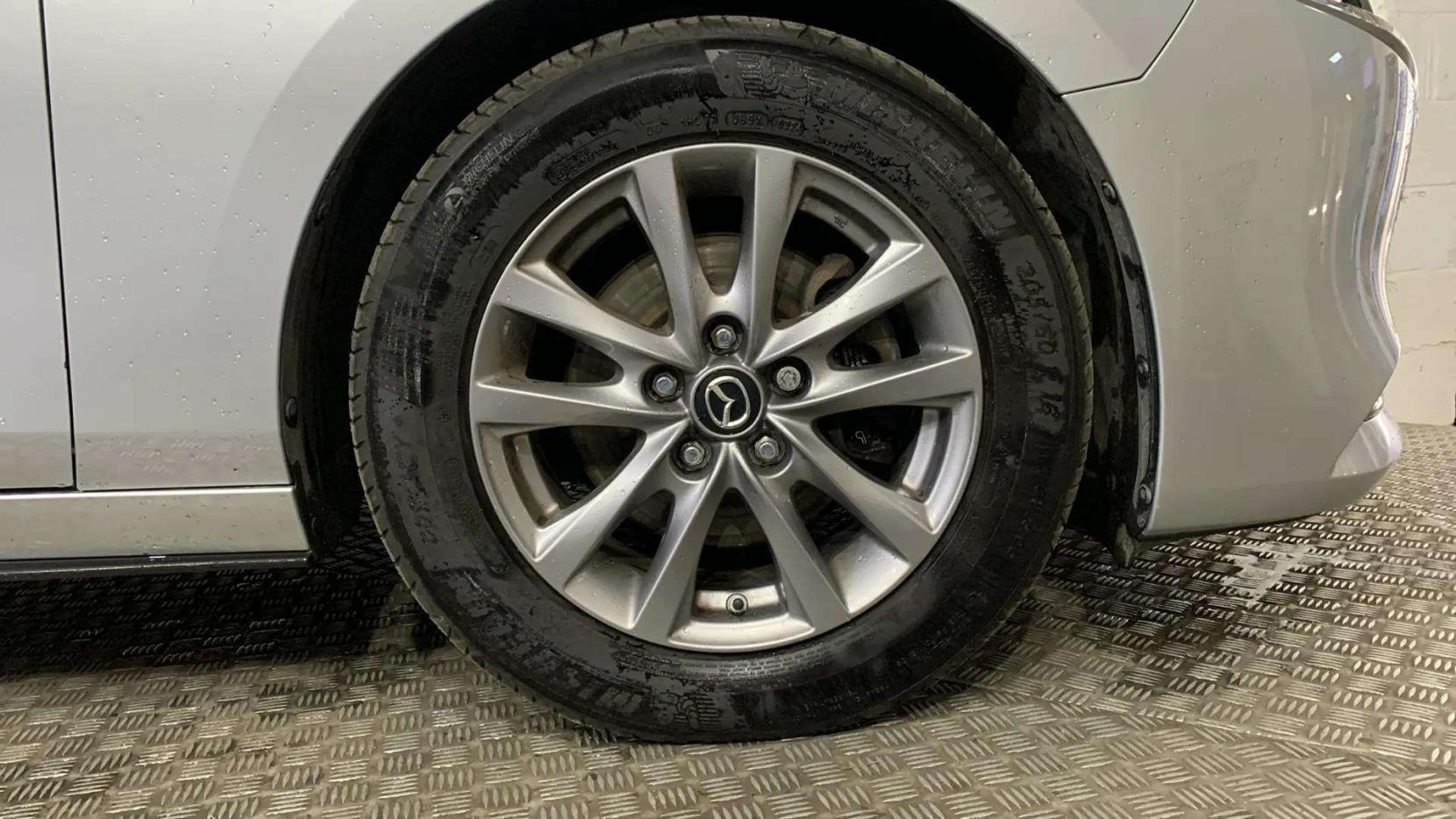 Mazda Mazda3 2.0 SKYACTIV-X MHEV SE-L Lux Saloon 4dr Petrol Manual Euro 6 (s/s) (180 ps)
