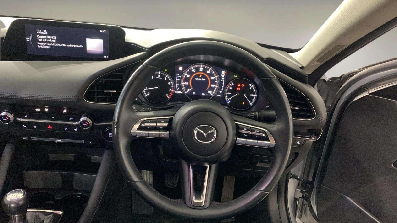 Mazda Mazda3 2.0 SKYACTIV-X MHEV SE-L Lux Saloon 4dr Petrol Manual Euro 6 (s/s) (180 ps)