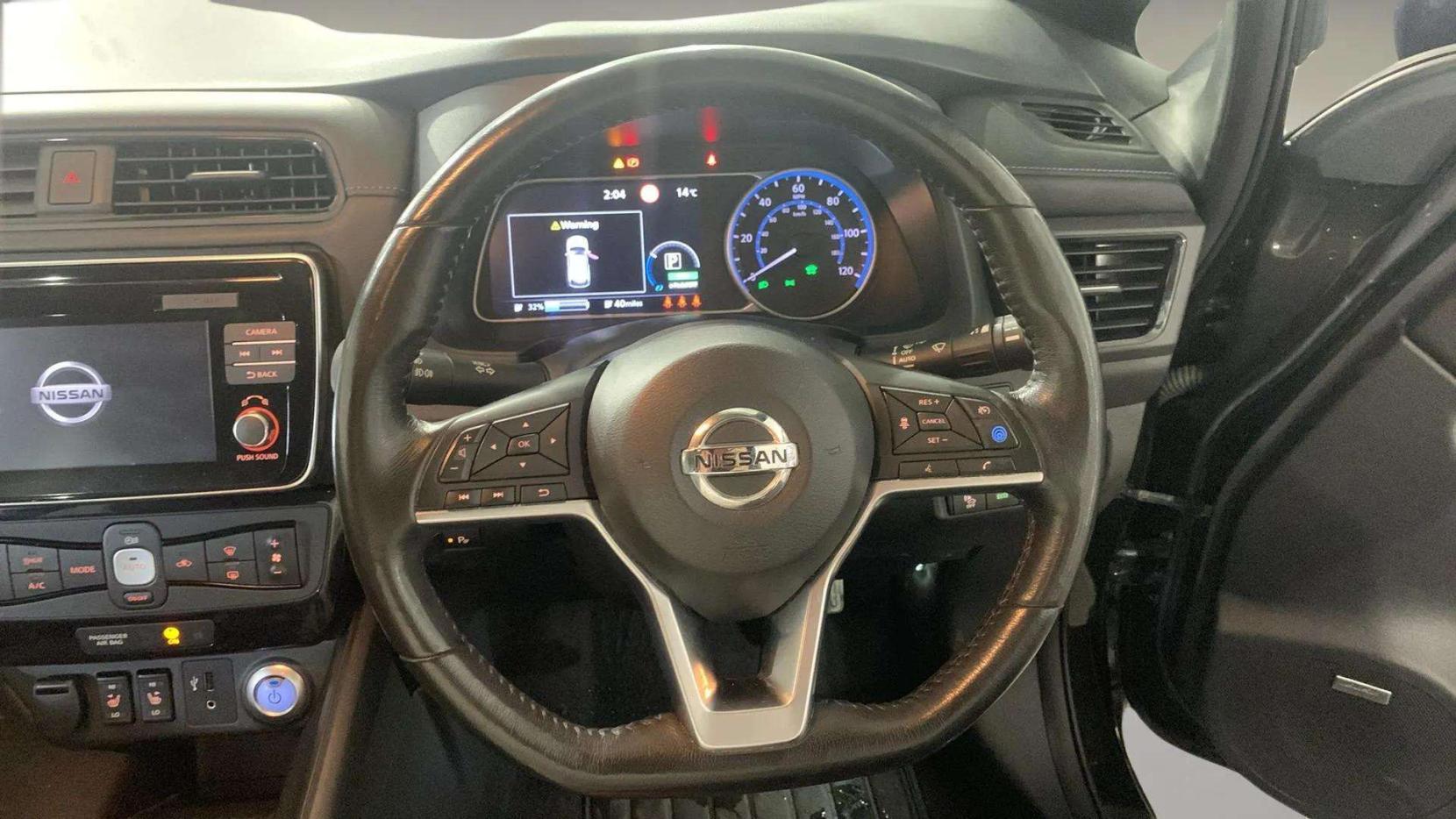 Nissan Leaf 40kWh Tekna Hatchback 5dr Electric Auto (150 ps)