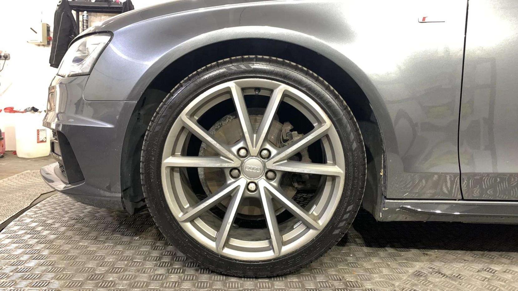 Audi A4 1.8 TFSI Black Edition Plus Saloon 4dr Petrol Manual Euro 6 (s/s) (170 ps)