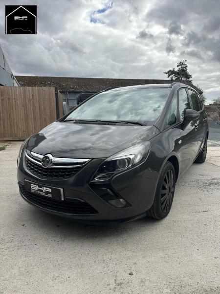 Vauxhall Zafira Tourer 2.0 CDTi Exclusiv MPV 5dr Diesel Manual Euro 5 (130 ps)