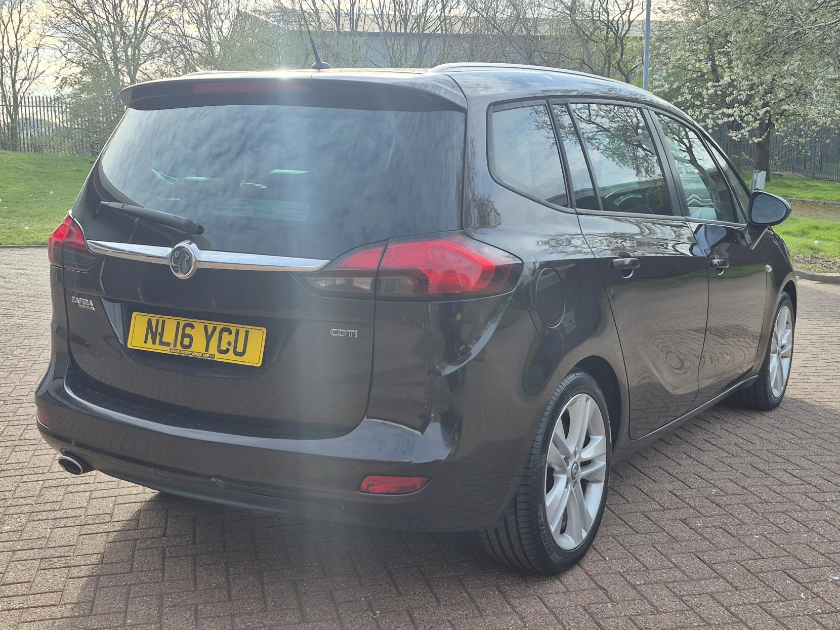 Vauxhall Zafira Tourer 2.0 CDTi SRi MPV 5dr Diesel Manual Euro 6 (s/s) (170 ps)