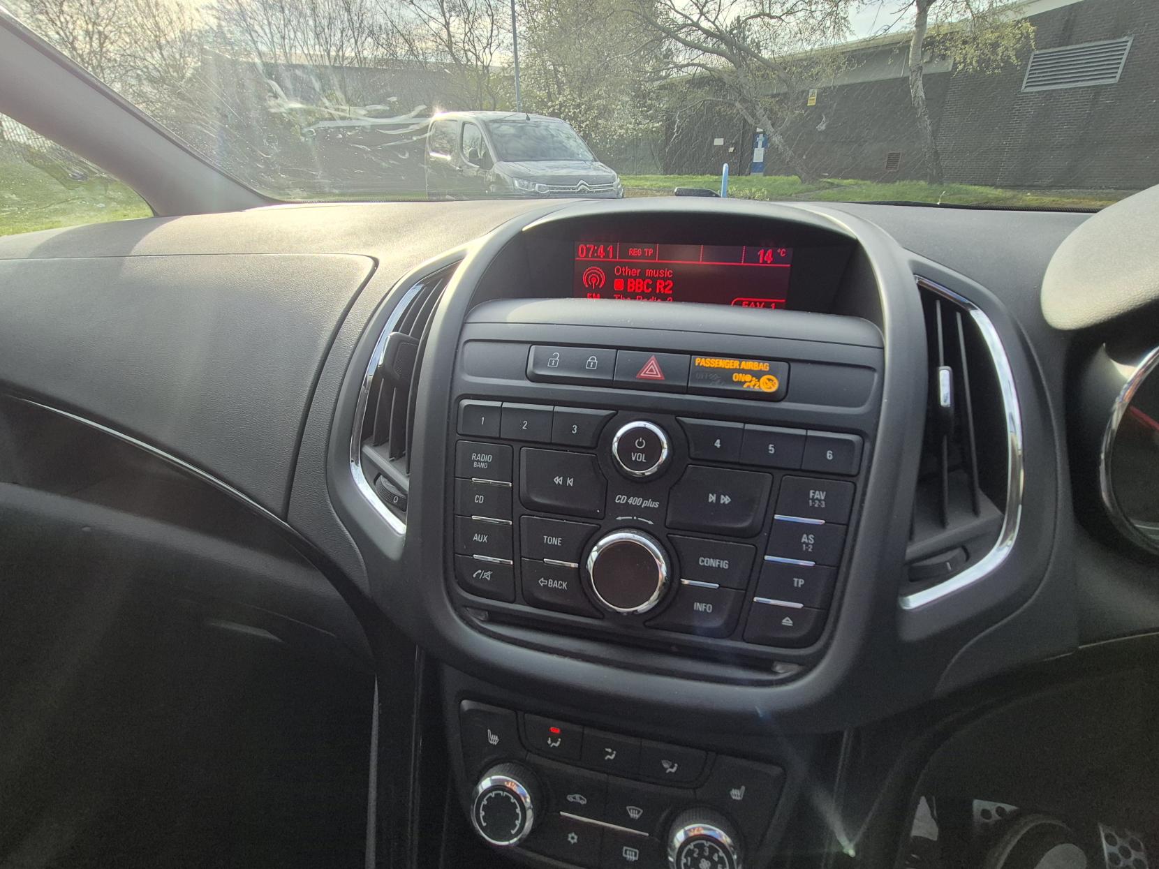 Vauxhall Zafira Tourer 2.0 CDTi SRi MPV 5dr Diesel Manual Euro 6 (s/s) (170 ps)