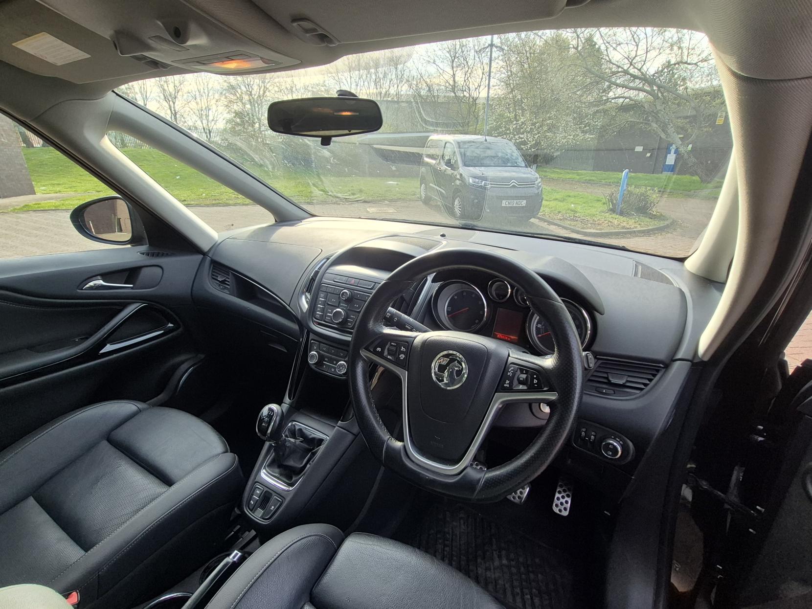 Vauxhall Zafira Tourer 2.0 CDTi SRi MPV 5dr Diesel Manual Euro 6 (s/s) (170 ps)