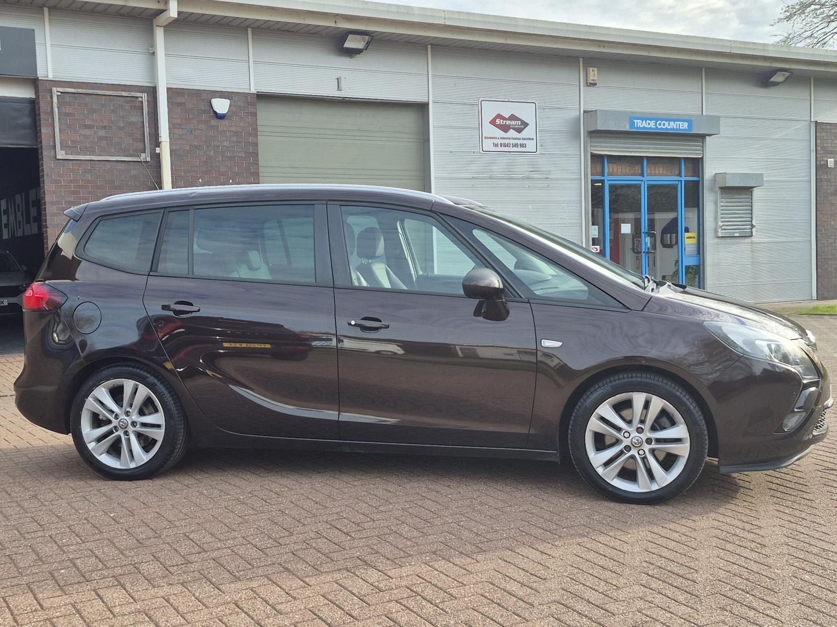 Vauxhall Zafira Tourer 2.0 CDTi SRi MPV 5dr Diesel Manual Euro 6 (s/s) (170 ps)