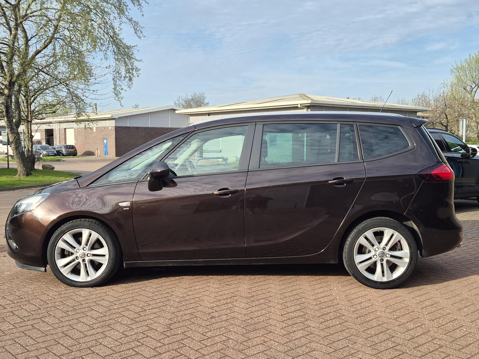Vauxhall Zafira Tourer 2.0 CDTi SRi MPV 5dr Diesel Manual Euro 6 (s/s) (170 ps)