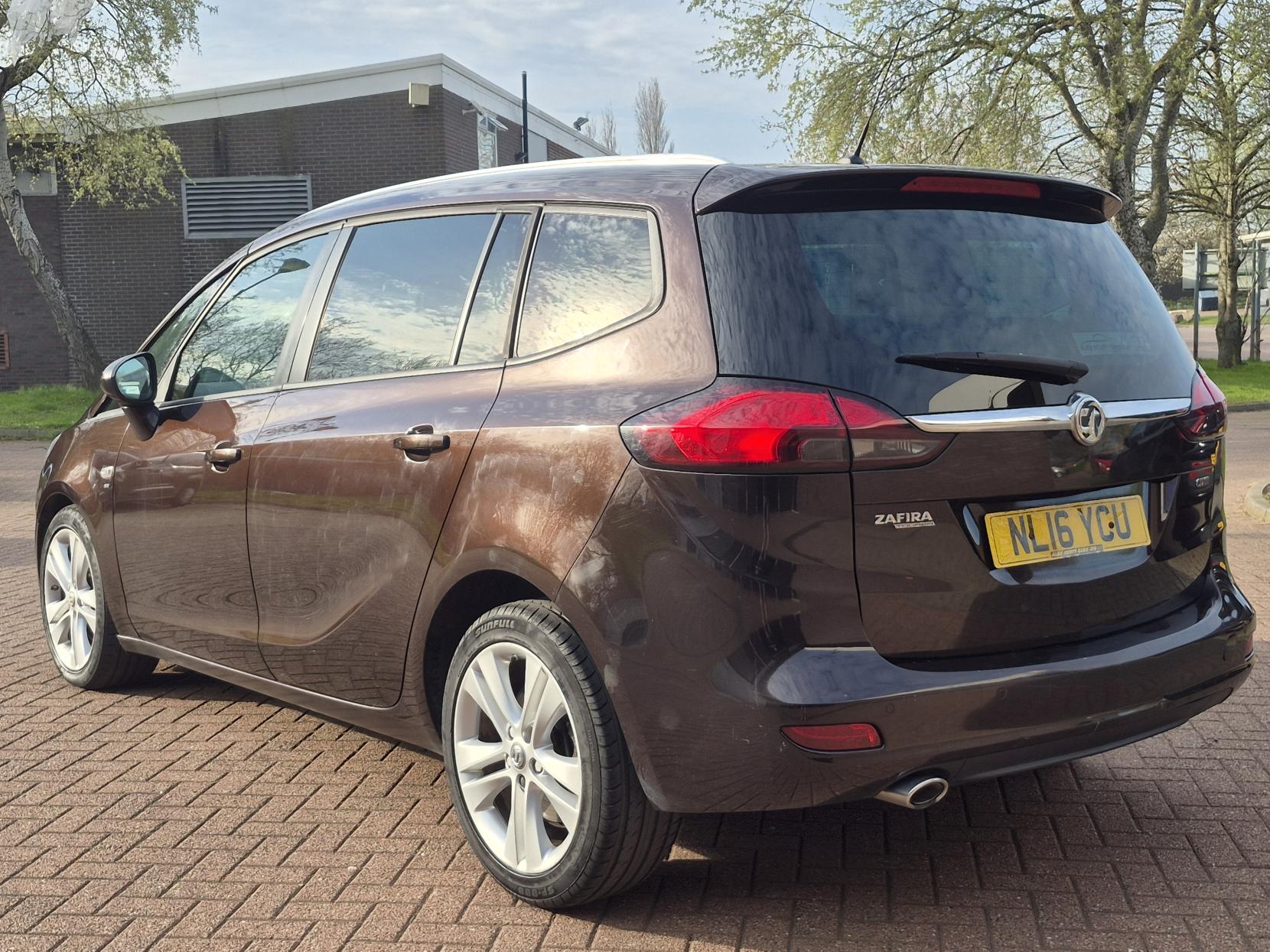 Vauxhall Zafira Tourer 2.0 CDTi SRi MPV 5dr Diesel Manual Euro 6 (s/s) (170 ps)
