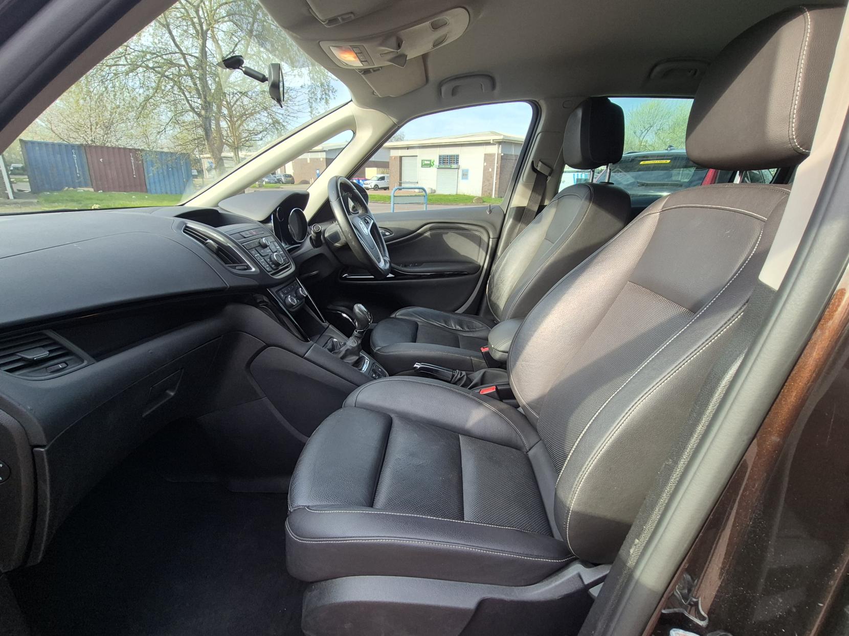 Vauxhall Zafira Tourer 2.0 CDTi SRi MPV 5dr Diesel Manual Euro 6 (s/s) (170 ps)