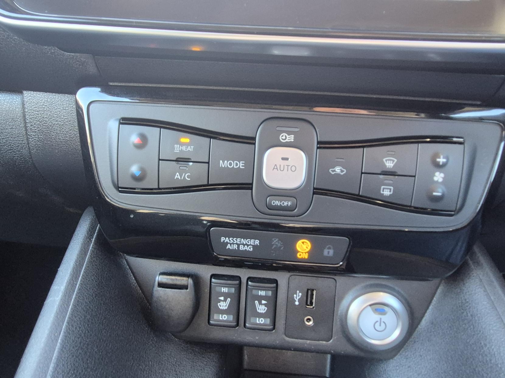 Nissan Leaf 40kWh 2.Zero Hatchback 5dr Electric Auto (150 ps)