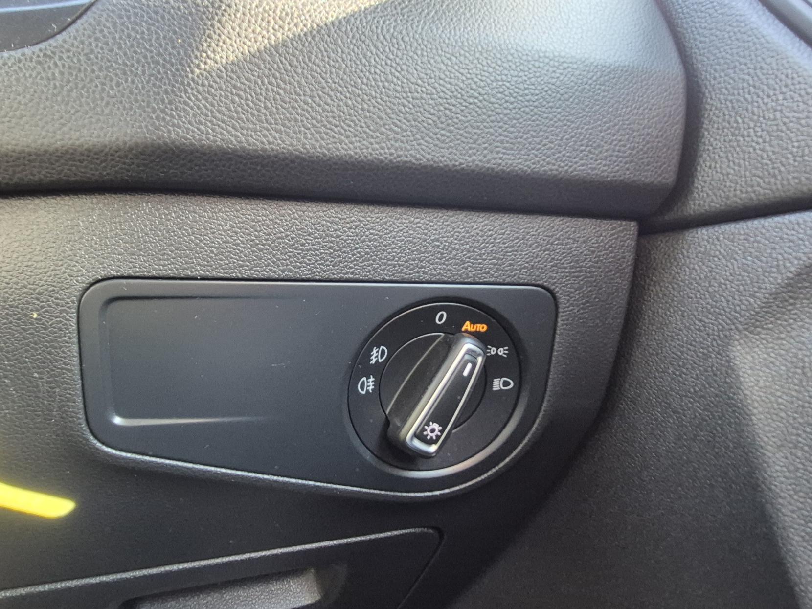 Volkswagen Tiguan 2.0 TDI R-Line SUV 5dr Diesel DSG 4Motion Euro 6 (s/s) (150 ps)