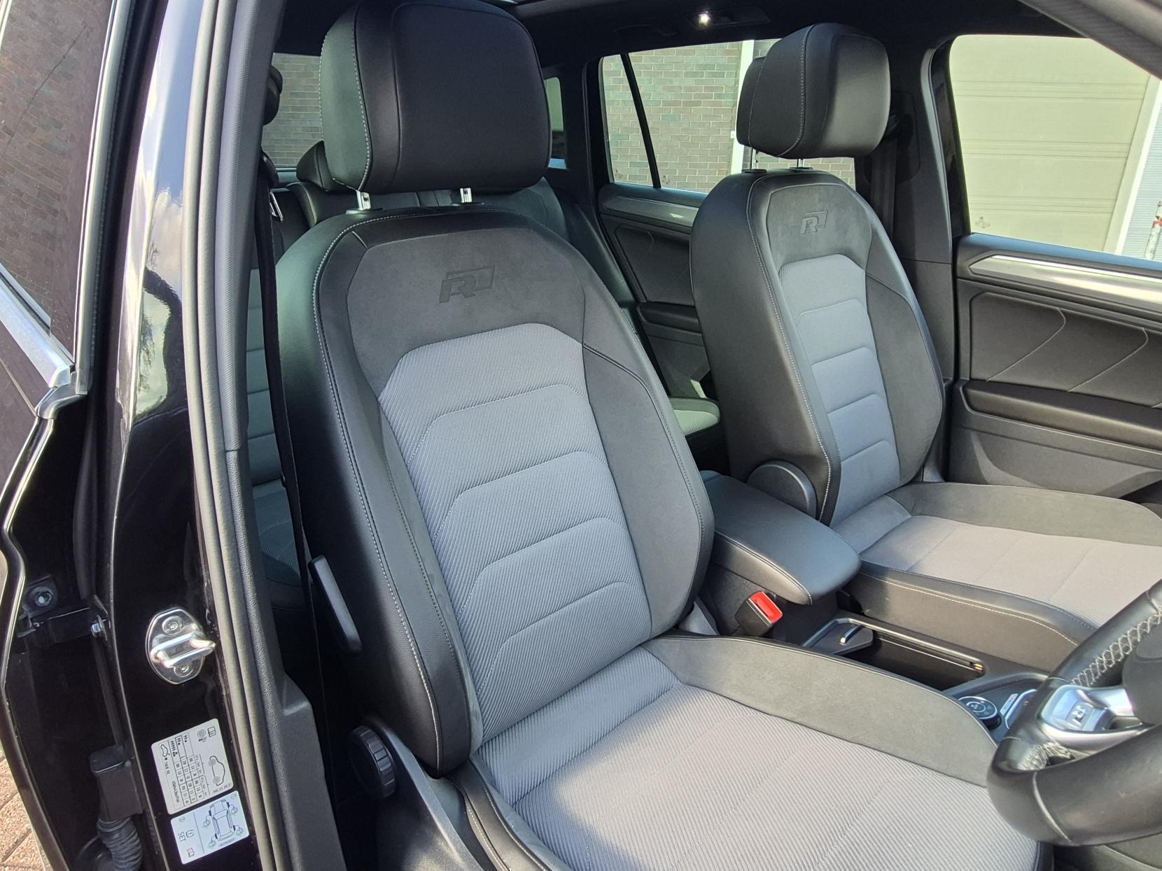 Volkswagen Tiguan 2.0 TDI R-Line SUV 5dr Diesel DSG 4Motion Euro 6 (s/s) (150 ps)