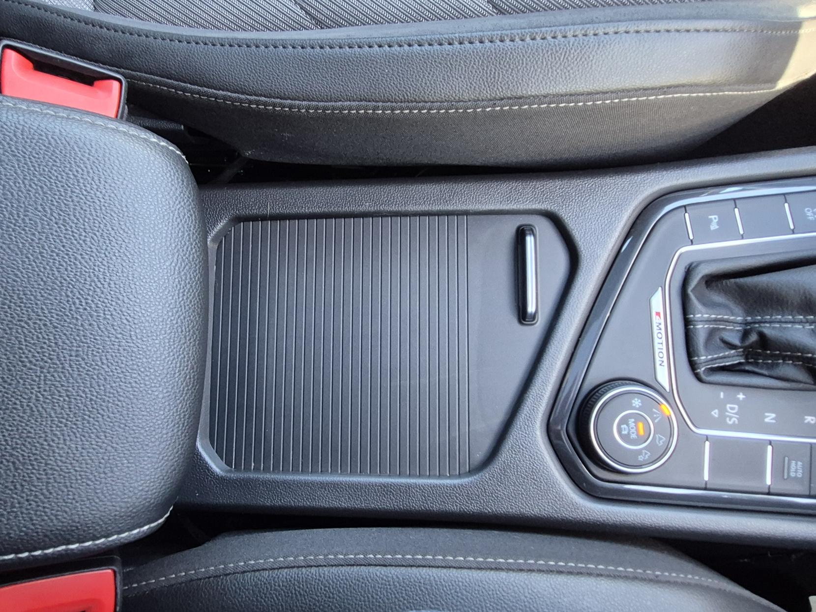 Volkswagen Tiguan 2.0 TDI R-Line SUV 5dr Diesel DSG 4Motion Euro 6 (s/s) (150 ps)