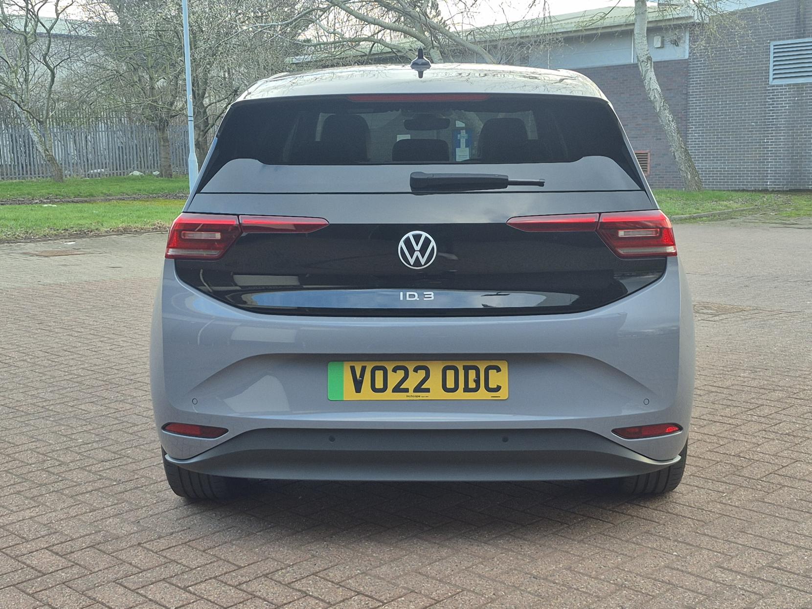 Volkswagen ID.3 Pro Performance 58kWh Family Hatchback 5dr Electric Auto (204 ps)