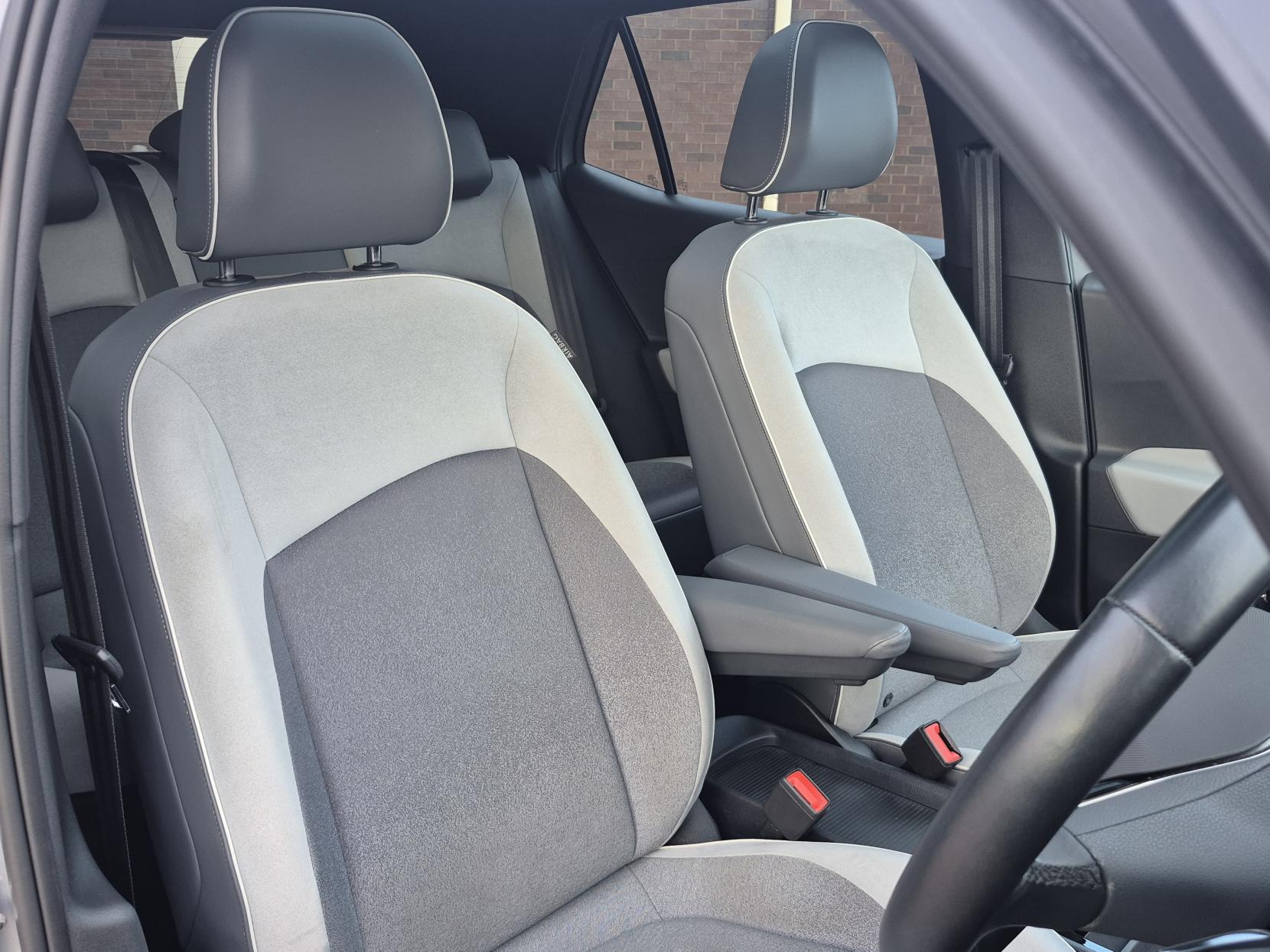 Volkswagen ID.3 Pro Performance 58kWh Family Hatchback 5dr Electric Auto (204 ps)