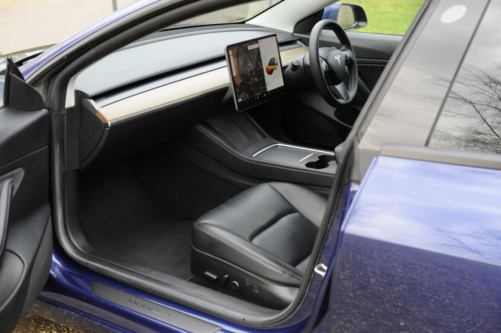 Tesla Model 3 (Dual Motor) Performance Saloon 4dr Electric Auto 4WDE (Performance Upgrade) (449 bhp)