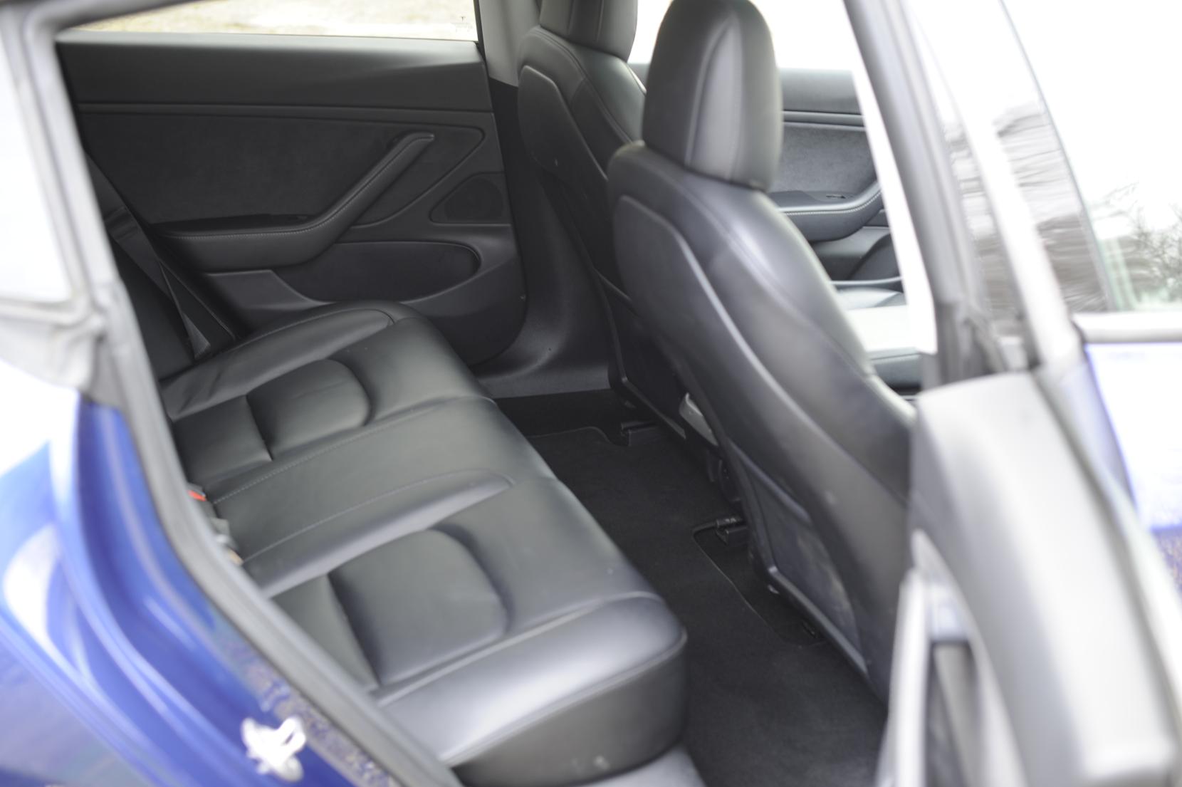 Tesla Model 3 (Dual Motor) Performance Saloon 4dr Electric Auto 4WDE (Performance Upgrade) (449 bhp)