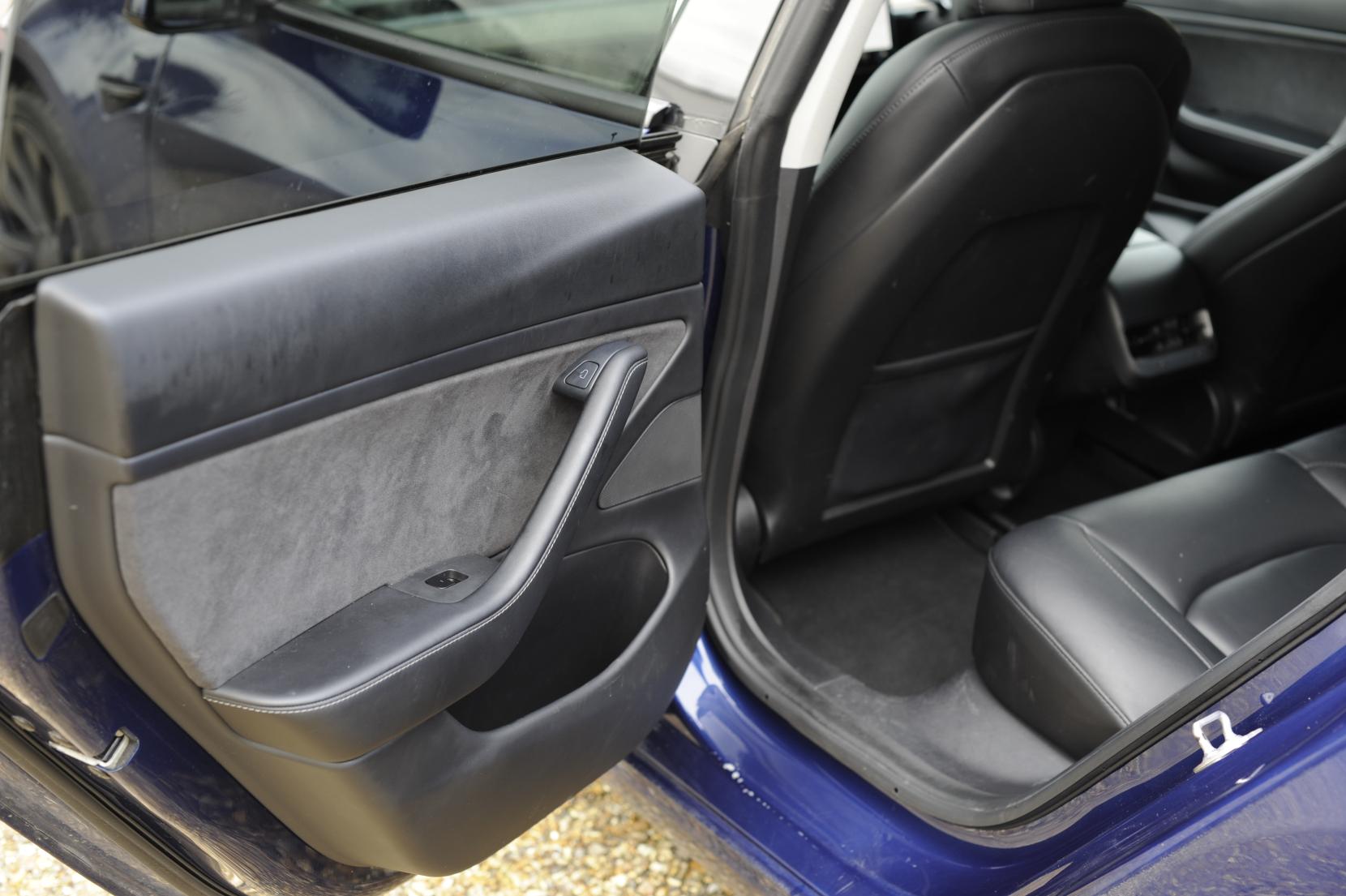 Tesla Model 3 (Dual Motor) Performance Saloon 4dr Electric Auto 4WDE (Performance Upgrade) (449 bhp)