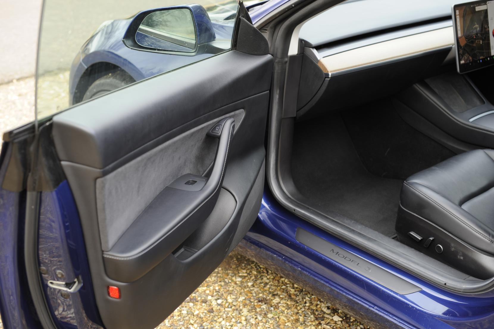 Tesla Model 3 (Dual Motor) Performance Saloon 4dr Electric Auto 4WDE (Performance Upgrade) (449 bhp)