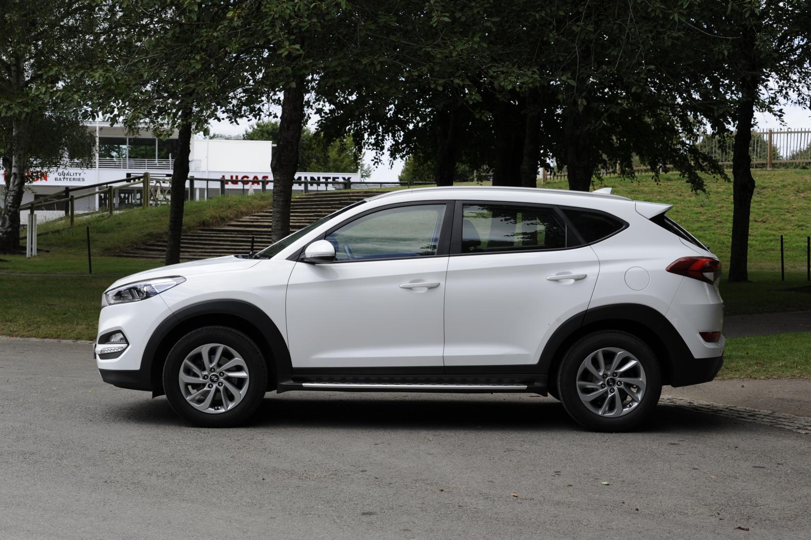 Hyundai TUCSON 1.6 GDi Blue Drive SE Nav SUV 5dr Petrol Manual Euro 6 (s/s) (132 ps)