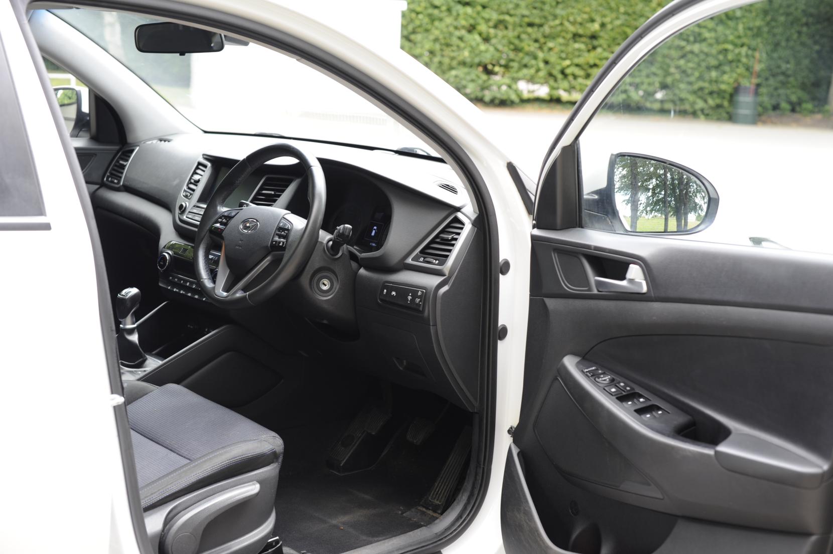 Hyundai TUCSON 1.6 GDi Blue Drive SE Nav SUV 5dr Petrol Manual Euro 6 (s/s) (132 ps)