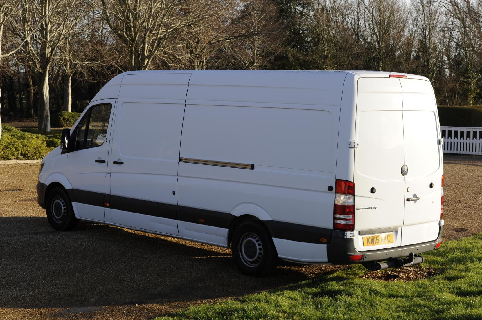 Mercedes-Benz Sprinter 2.1 313 CDi Panel Van 4dr Diesel Manual RWD L3 H3 (129 bhp)