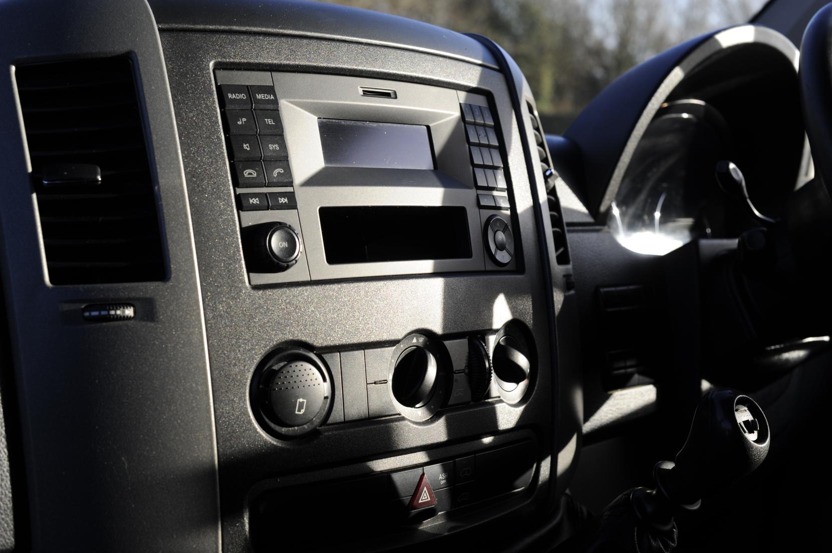 Mercedes-Benz Sprinter 2.1 313 CDi Panel Van 4dr Diesel Manual RWD L3 H3 (129 bhp)