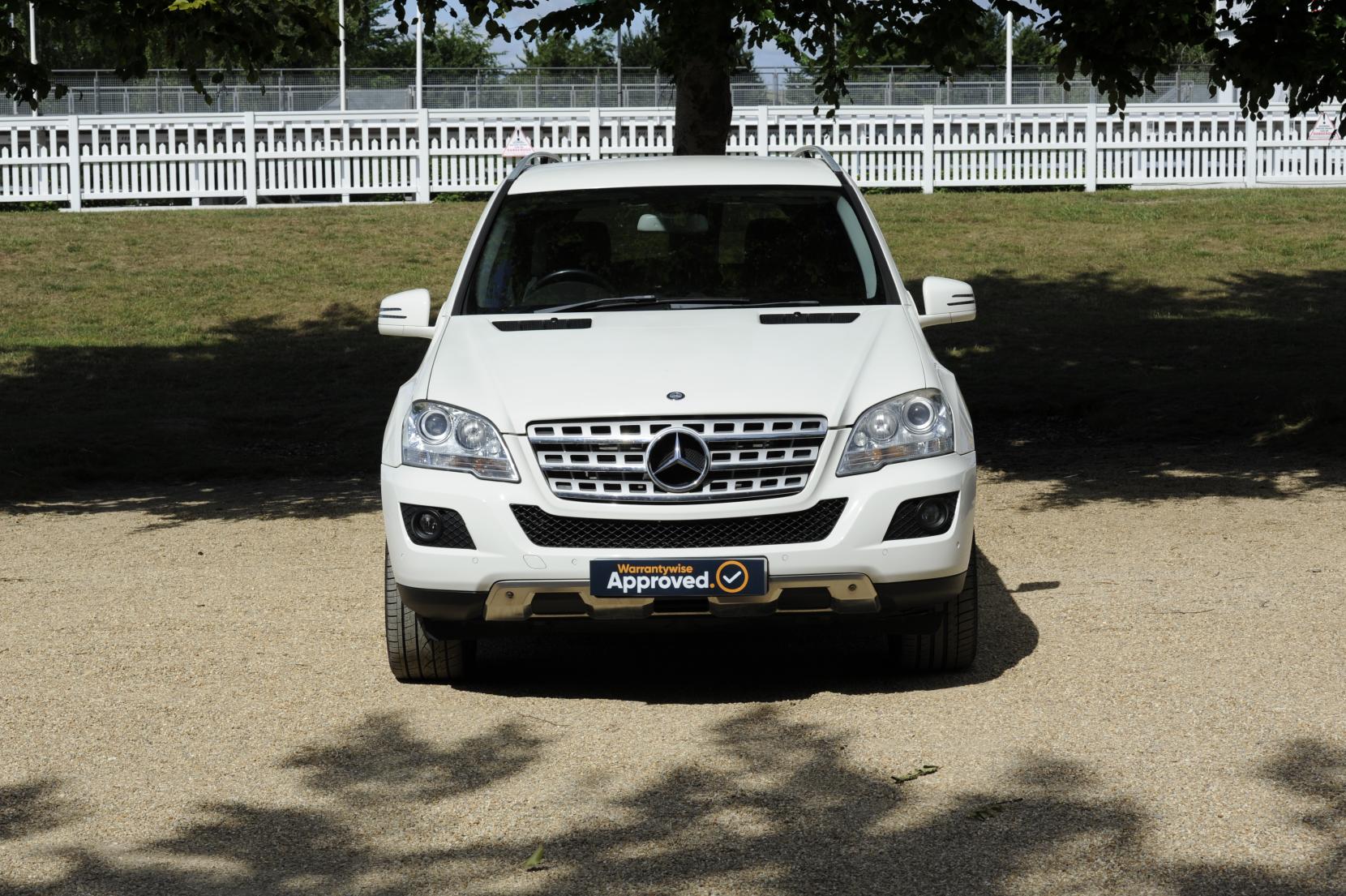 Mercedes-Benz M Class 3.0 ML300 CDI V6 BlueEfficiency Sport SUV 5dr Diesel G-Tronic 4WD Euro 5 (204 ps)