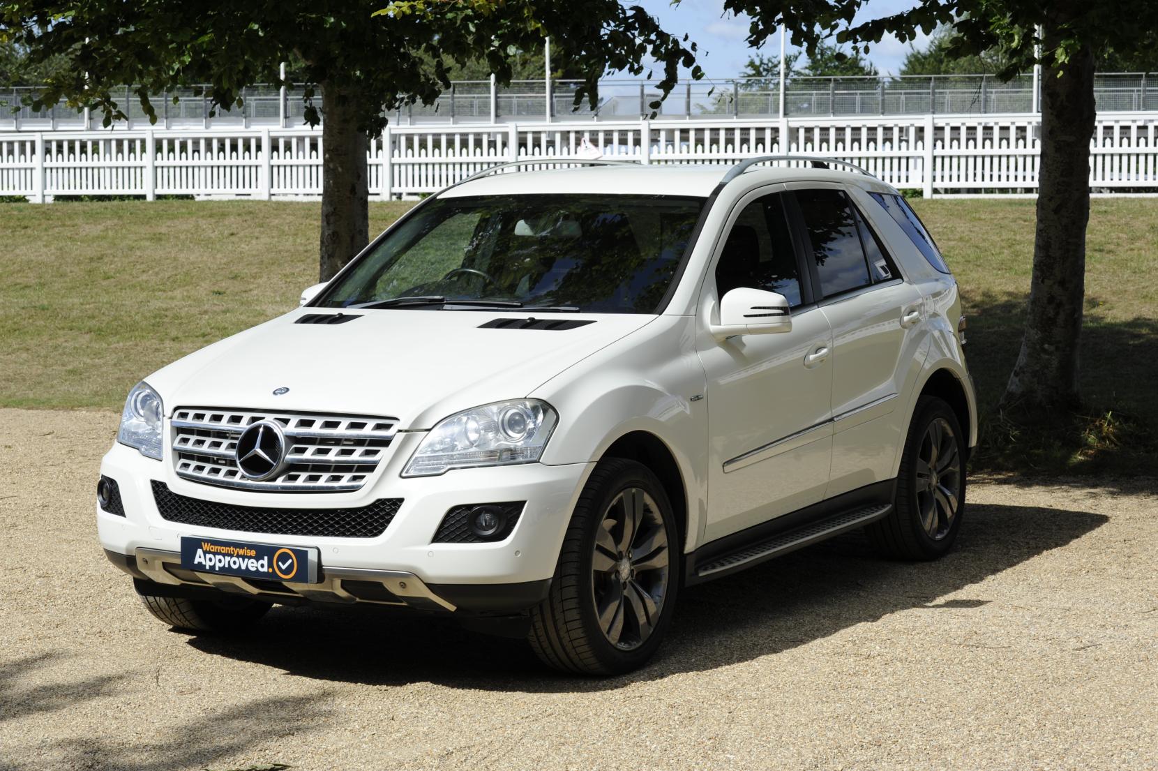 Mercedes-Benz M Class 3.0 ML300 CDI V6 BlueEfficiency Sport SUV 5dr Diesel G-Tronic 4WD Euro 5 (204 ps)