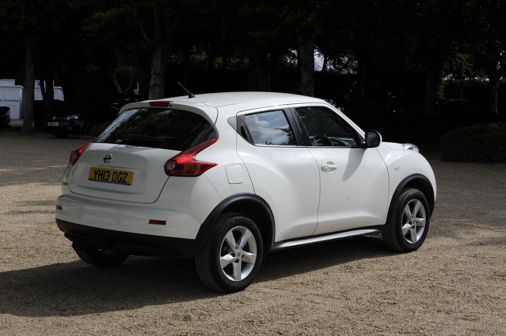Nissan Juke 1.6 Visia SUV 5dr Petrol Manual Euro 5 (94 ps)