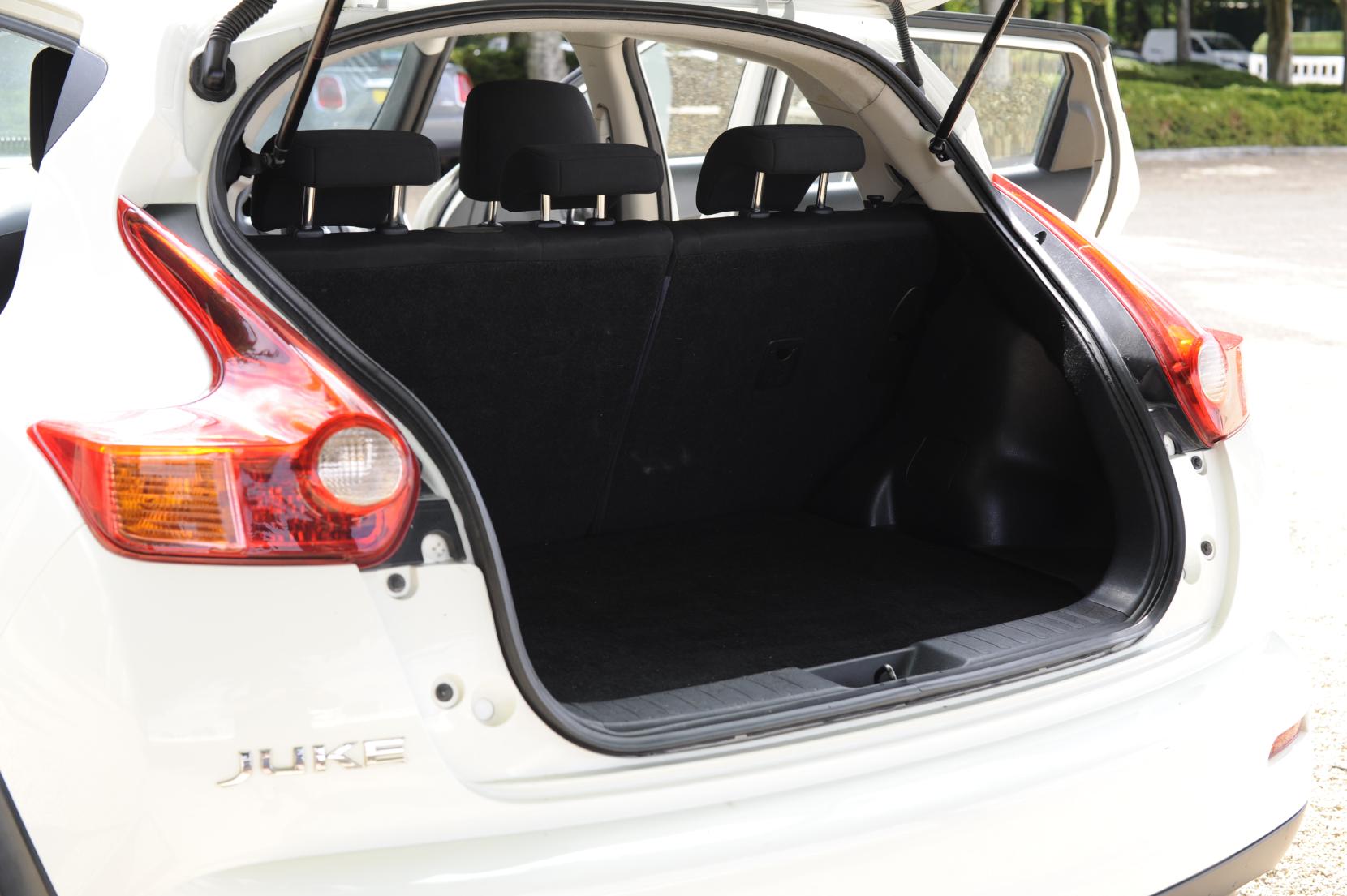 Nissan Juke 1.6 Visia SUV 5dr Petrol Manual Euro 5 (94 ps)