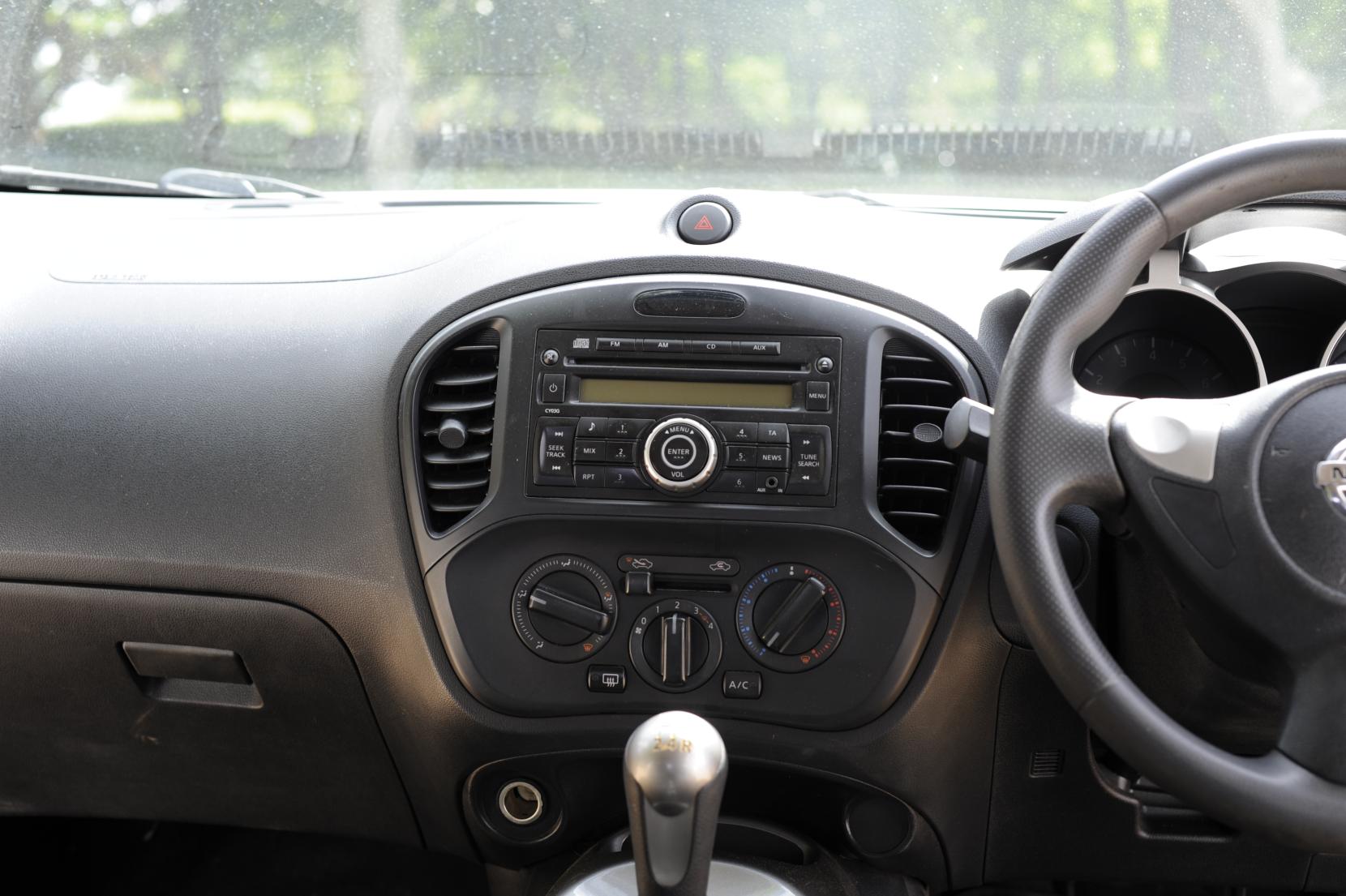 Nissan Juke 1.6 Visia SUV 5dr Petrol Manual Euro 5 (94 ps)