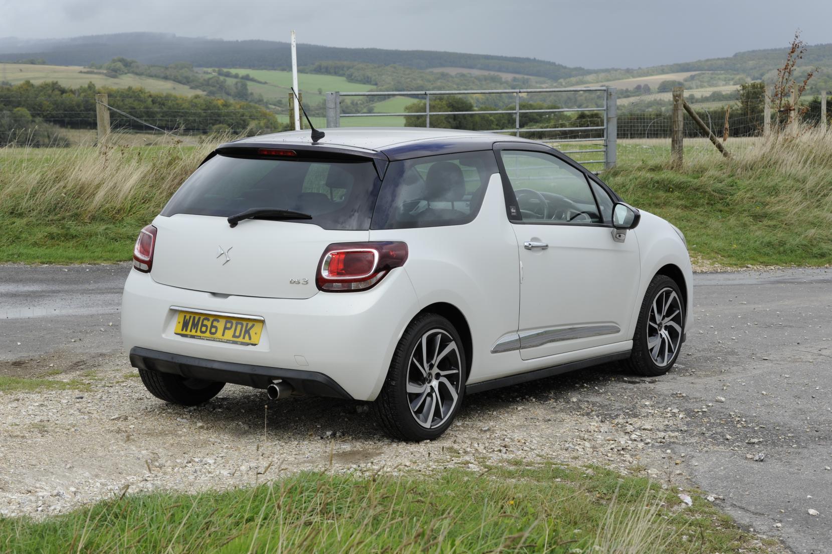 DS AUTOMOBILES DS 3 1.2 PureTech Givenchy Le Makeup Hatchback 3dr Petrol Manual Euro 6 (s/s) (110 ps)