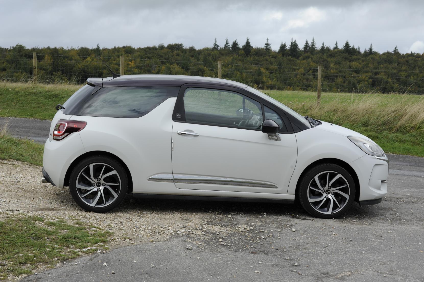 DS AUTOMOBILES DS 3 1.2 PureTech Givenchy Le Makeup Hatchback 3dr Petrol Manual Euro 6 (s/s) (110 ps)
