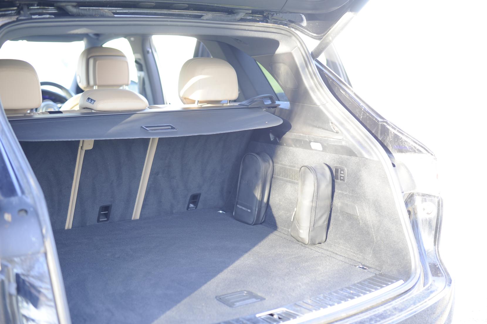 Porsche Cayenne 3.0 V6 E-Hybrid 17.9kWh SUV 5dr Petrol Plug-in Hybrid TiptronicS 4WD Euro 6 (s/s) (3.6kW Charger) (462 ps)