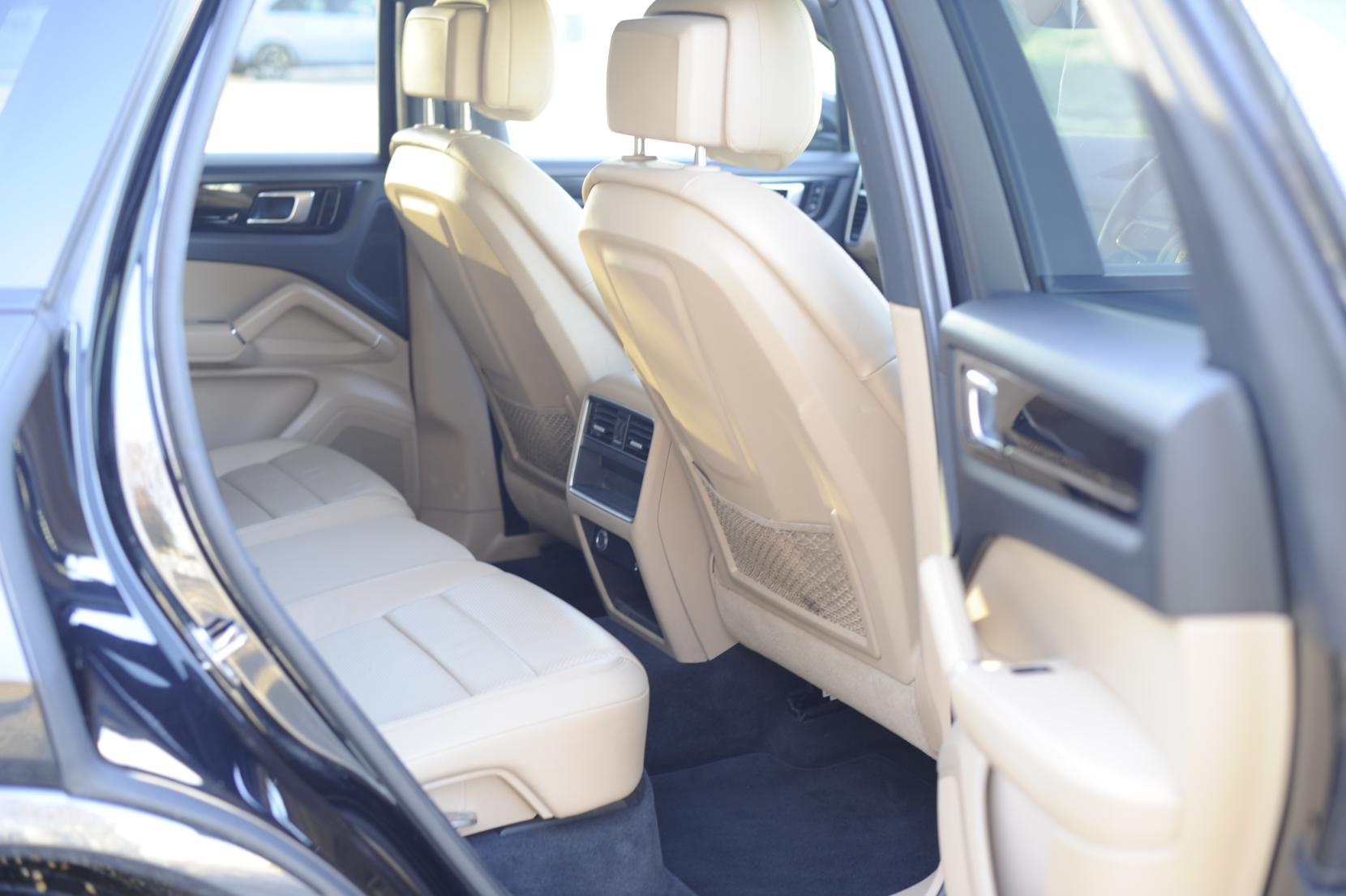 Porsche Cayenne 3.0 V6 E-Hybrid 17.9kWh SUV 5dr Petrol Plug-in Hybrid TiptronicS 4WD Euro 6 (s/s) (3.6kW Charger) (462 ps)