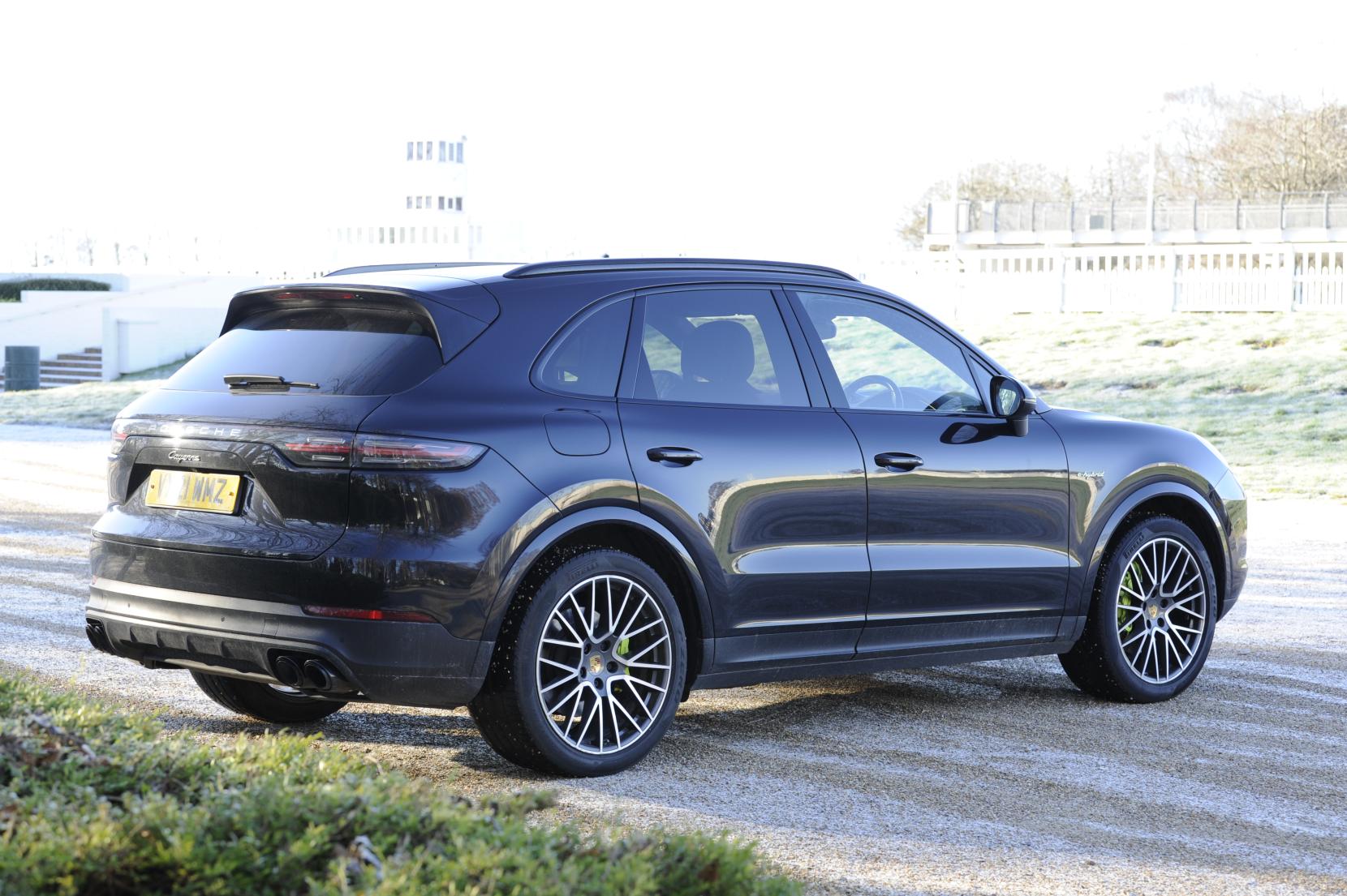 Porsche Cayenne 3.0 V6 E-Hybrid 17.9kWh SUV 5dr Petrol Plug-in Hybrid TiptronicS 4WD Euro 6 (s/s) (3.6kW Charger) (462 ps)