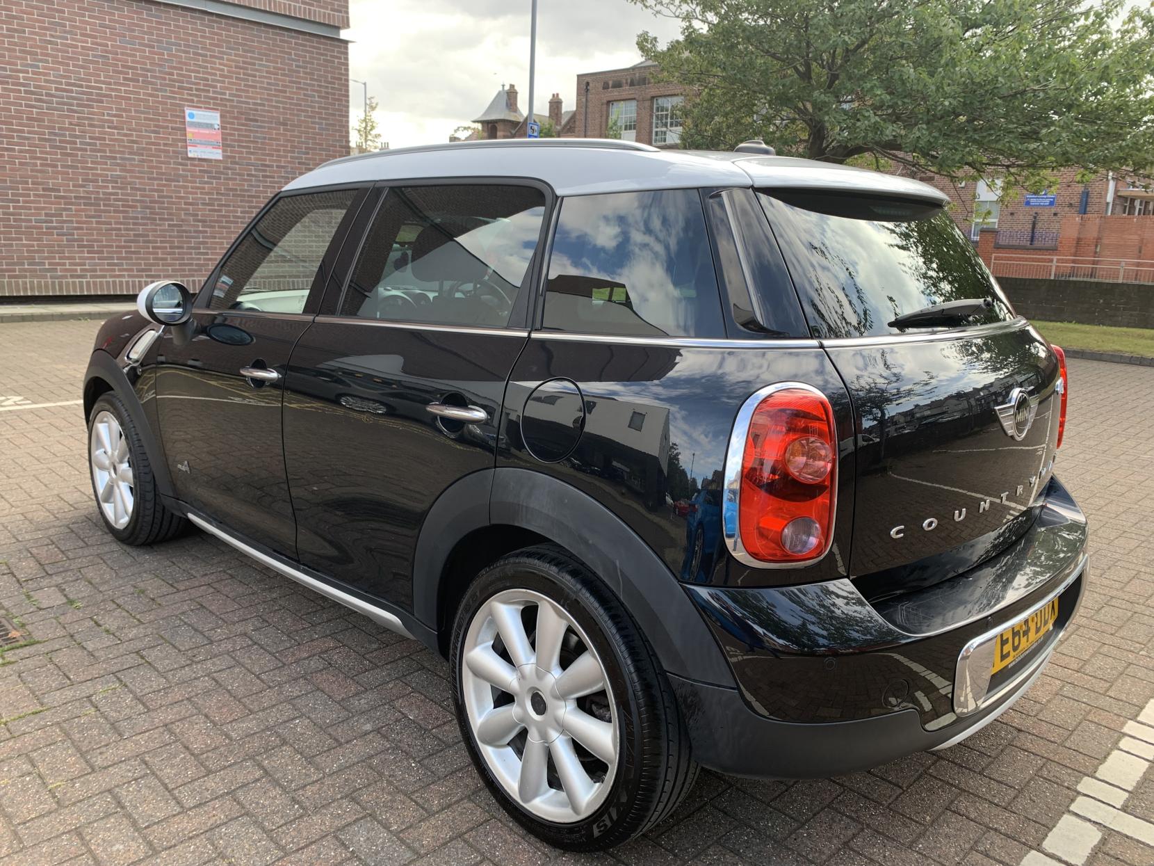 2015 MINI Countryman Cooper D All4, exterior view 3