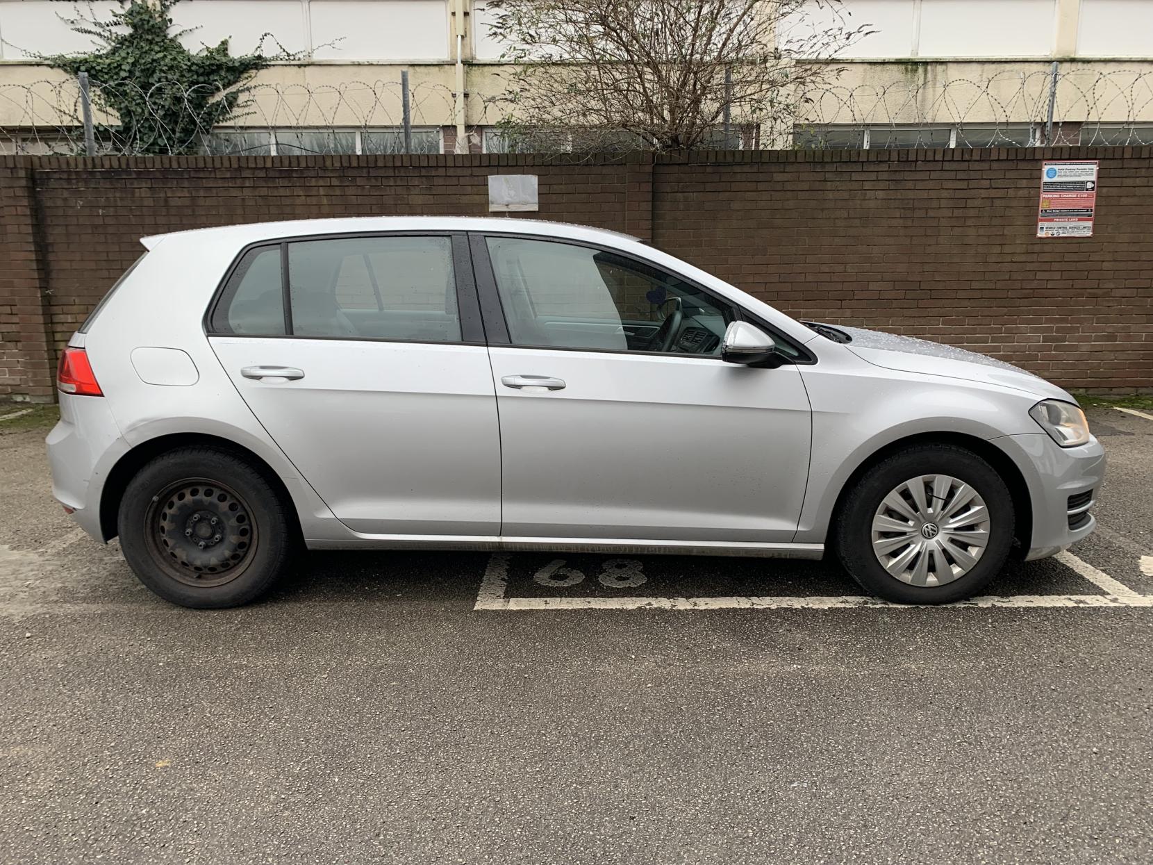 2014 Volkswagen Golf TDI BlueMotion Tech S, exterior view 2