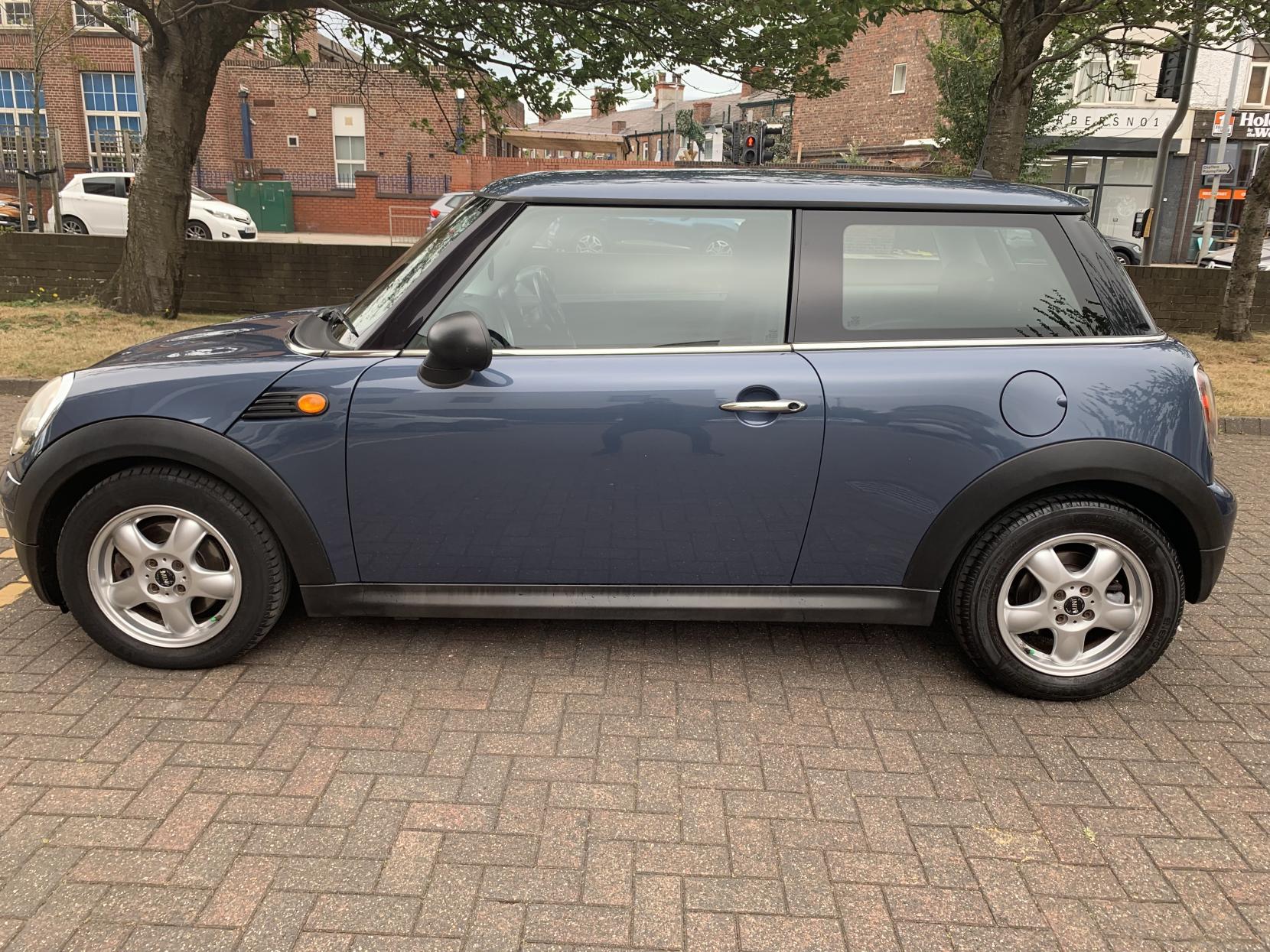 2009 mini hatch 1.4 one hatchback 3dr petrol steptronic euro 4 (95 ps)
£3,790.00
reserve part exchange test drive
2009/59 plate  one 1.4 automatic... photo