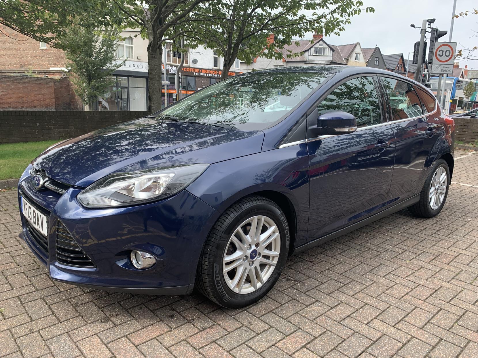 Ford Focus 1.0T EcoBoost Titanium Hatchback 5dr Petrol Manual Euro 5 (s/s) (125 ps)
