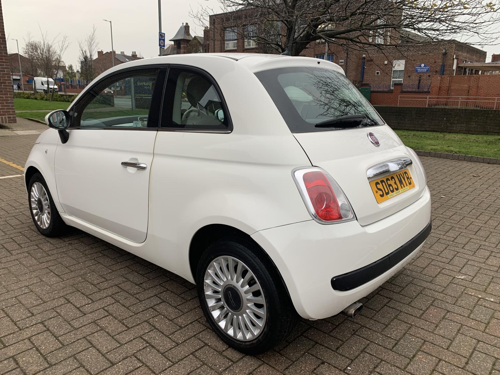 2013 Fiat 500 1.2 Lounge, exterior view 3