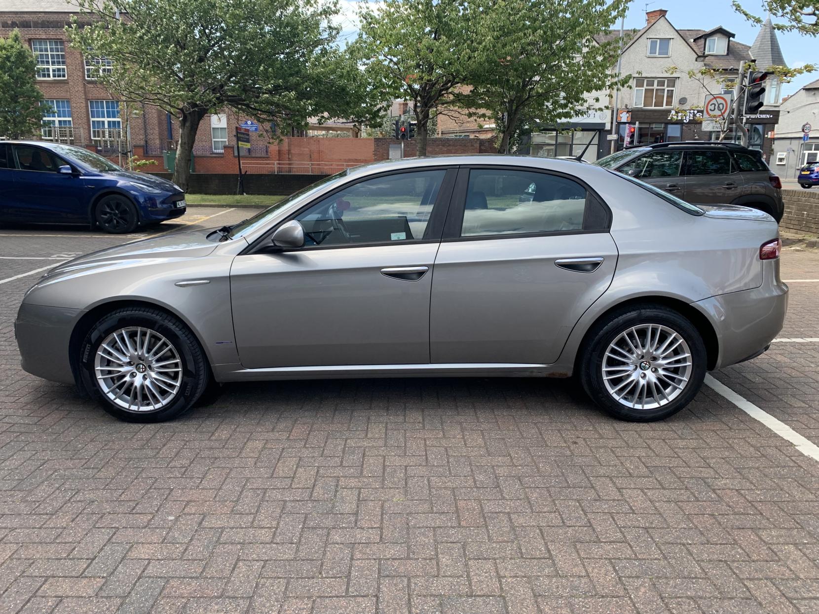 2009 Alfa Romeo 159 TBi Lusso, exterior view 2