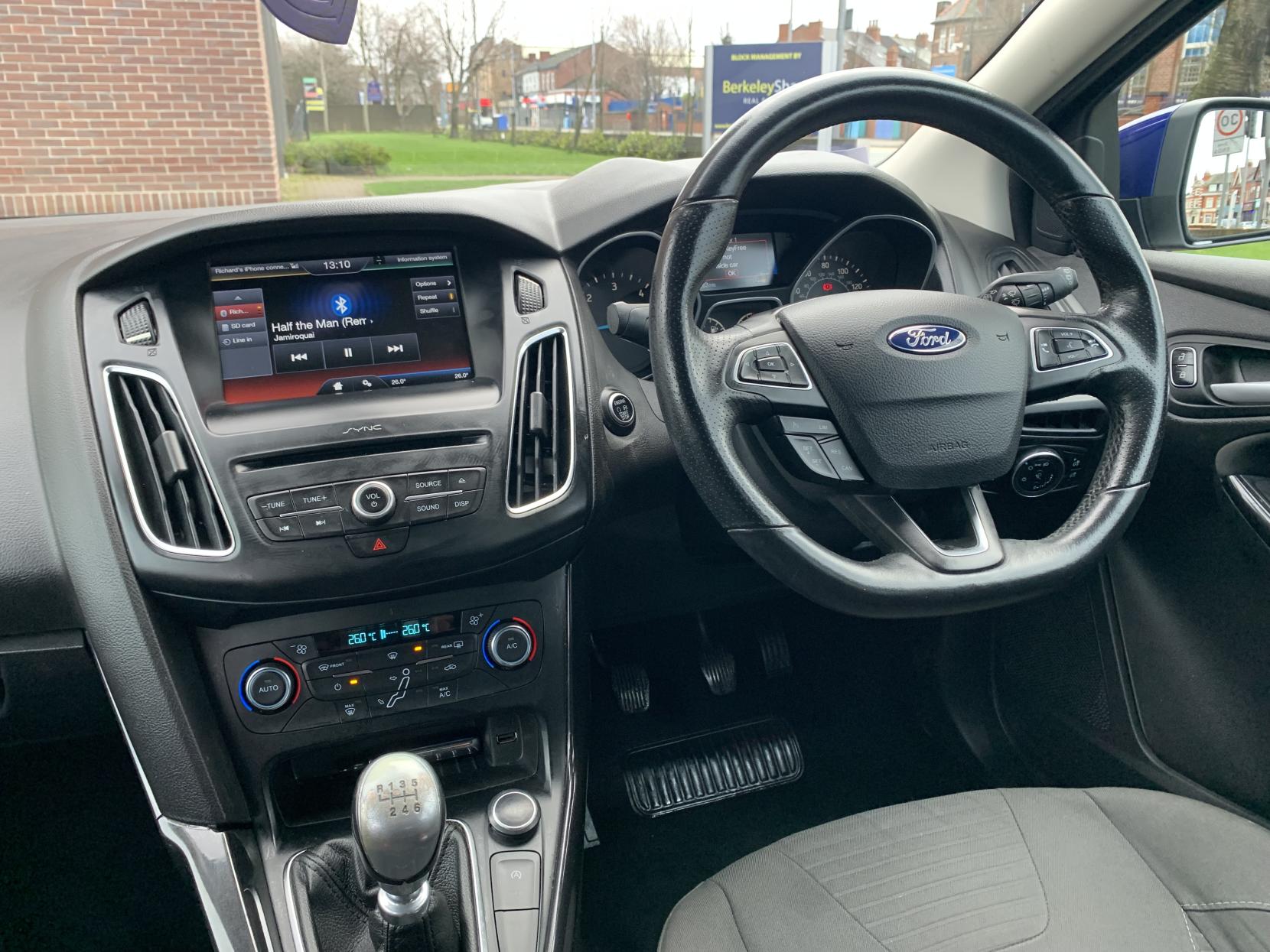 2016 Ford Focus TDCi Titanium, exterior view 4