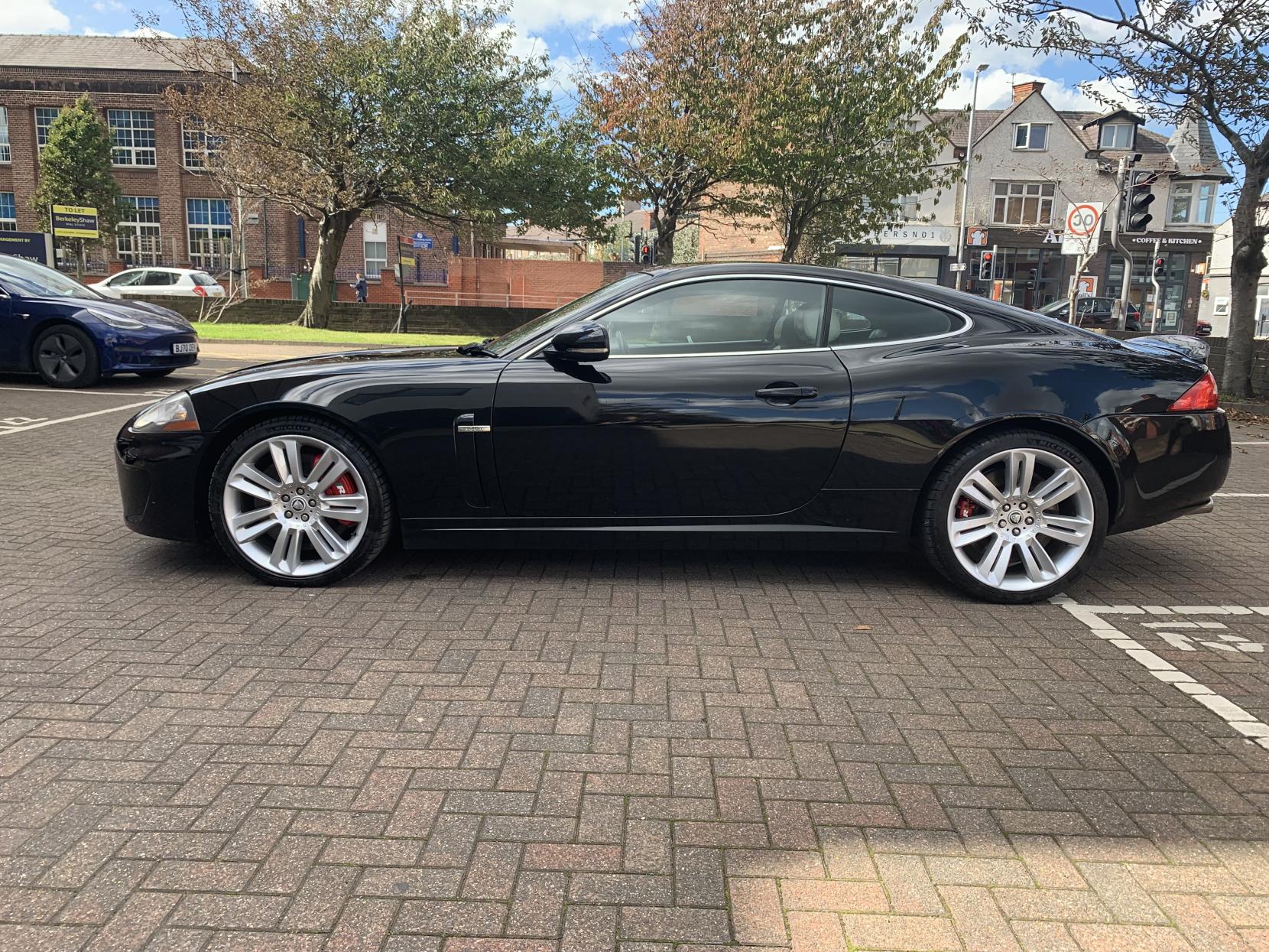 2010 Jaguar XKR V8 Coupe, exterior view 2