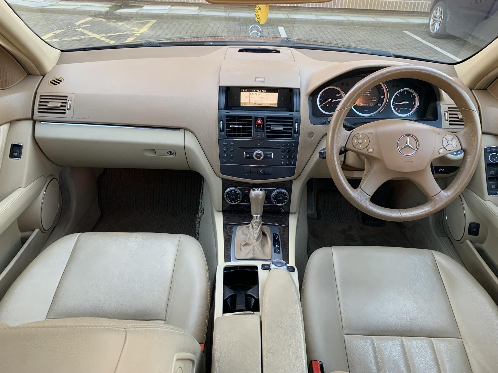 2008 Mercedes-Benz C Class C220 CDI Elegance, exterior view 4