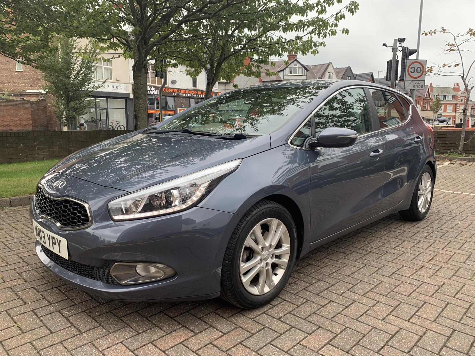 Kia Ceed 1.6 CRDi EcoDynamics 3 Hatchback 5dr Diesel Manual Euro 5 (s/s) (126 bhp)