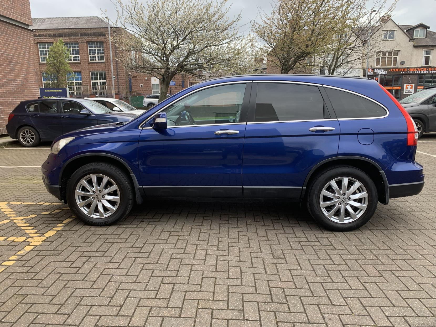 2011 Honda CR-V i-DTEC ES-T 4WD, exterior view 2