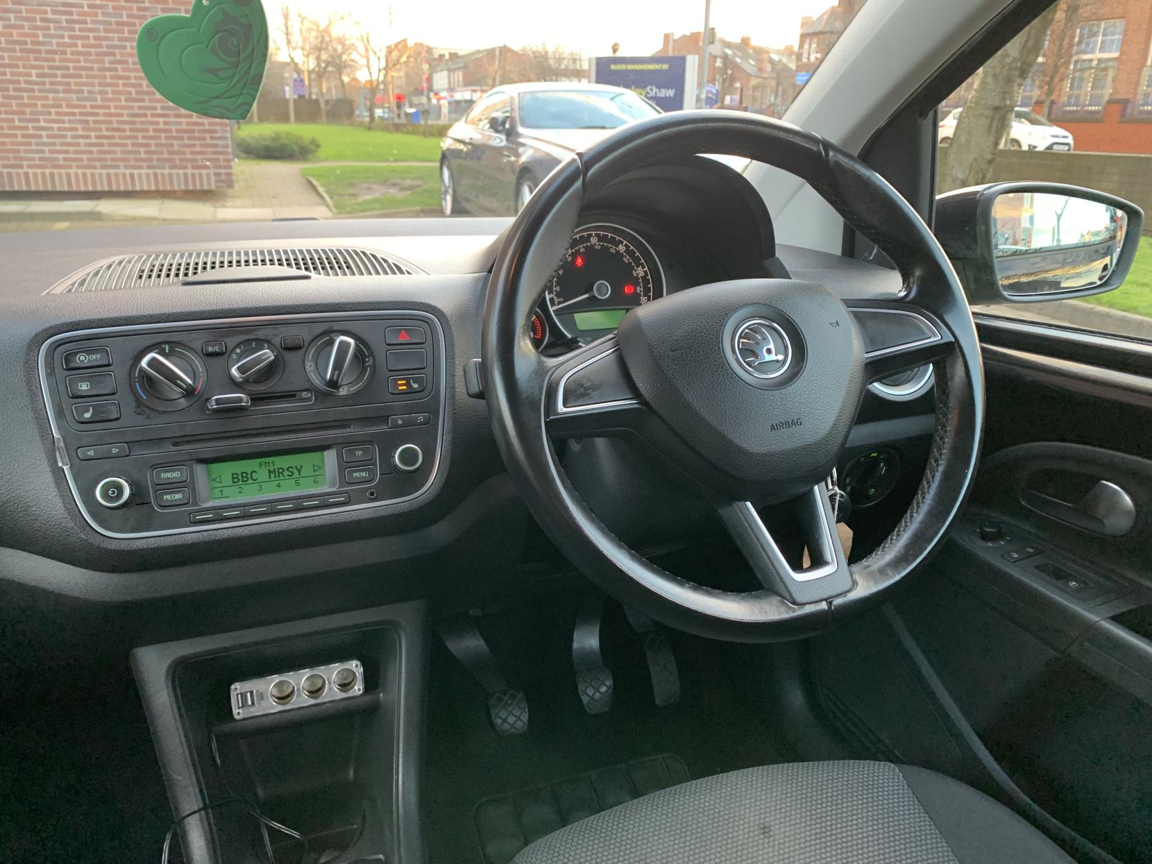 2014 Skoda Citigo GreenTech Elegance, exterior view 4